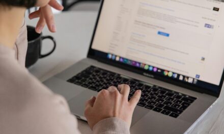 AI in Your Job Search: A Helpful Tool, Not a Replacement