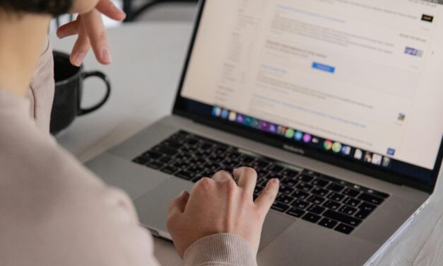 AI in Your Job Search: A Helpful Tool, Not a Replacement